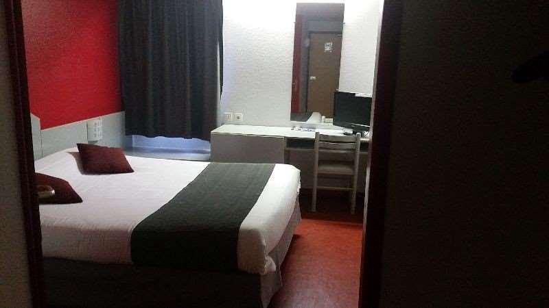 Brit Hotel Sarreguemines Camera foto