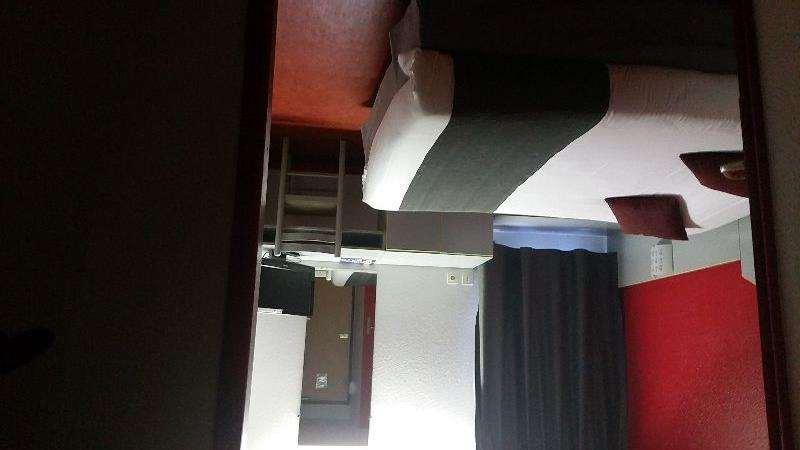 Brit Hotel Sarreguemines Camera foto