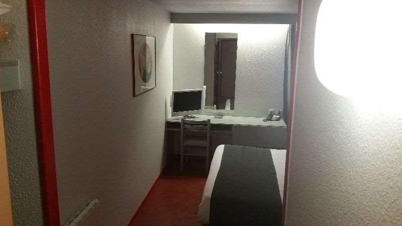 Brit Hotel Sarreguemines Camera foto